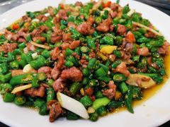 特色尖椒兔-江湖黑大兔(杨家坪店)