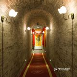 来到这里，能瞻拜到佛祖舍利，真是无上的荣幸