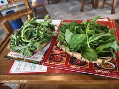 -岳记兴隆·青城腊排铜火锅(融创店)