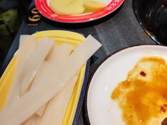 -超越炭火牛蛙火锅鸡(河东店)