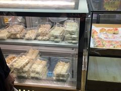 面包甜点陈列柜-莹珠阁·私房菜