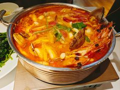 海鲜冬阴功汤-汤城小厨•粤菜•靓汤(金宝街店)