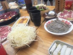 -扎起市井老火锅(乐山总店)