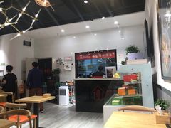-极有家小鱼小鸡石锅煲(佳兆业店)