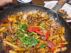 -富正毅三下锅·湘西韵味(天门山索道店)