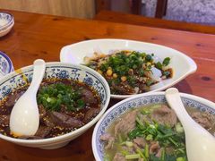 -杨三孃跷脚牛肉(西外棕榈岛店)