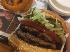 -The Habit Burger Grill 哈比特汉堡(爱琴海店)