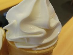 榴莲之神冰淇淋花筒-肯德基(胜利店)