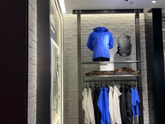 -ARC'TERYX始祖鸟(北京王府中环店)