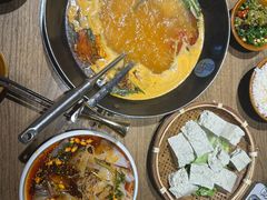 -贵厨酸汤牛肉(小十字店)