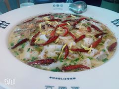 -渔语鱼酸菜鱼新川菜(来福士店)