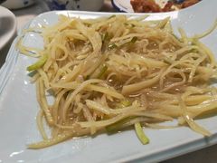 -阿三鱼头泡饼·家常菜