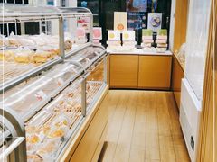 面包甜点陈列柜-好利来(东直门银座店)