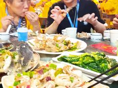 -三亚火车头万人海鲜广场