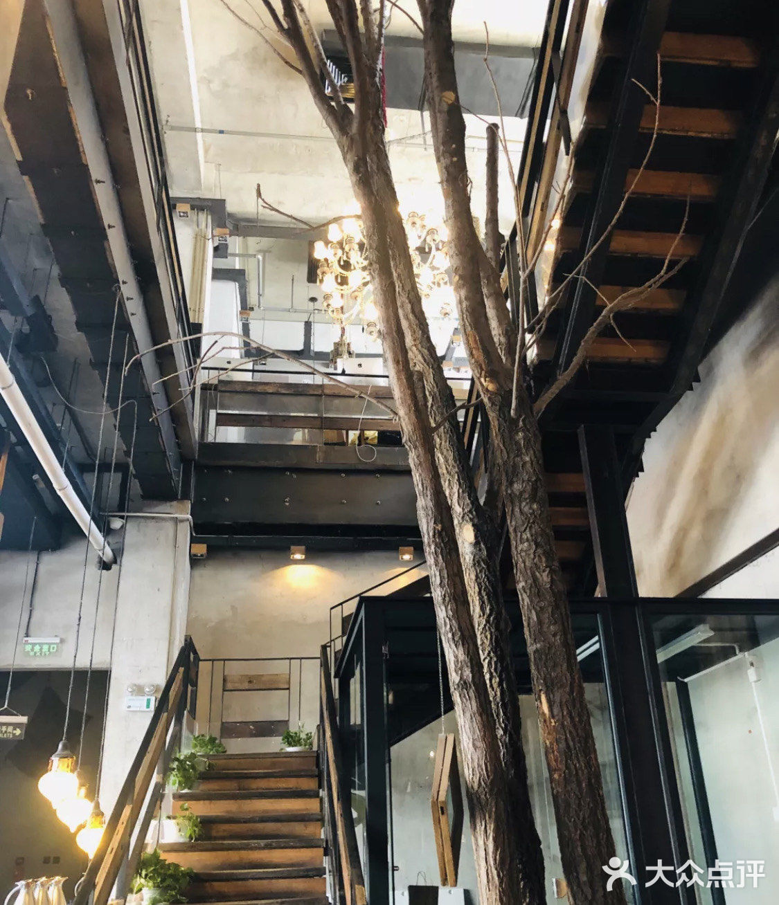 比较温暖舒适，工作人员也比较有眼力，服务比较周到