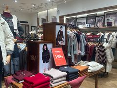 -王府井奥莱临潼小镇(临潼店)