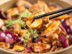 -胡须佬鸡煲四季火锅店(石厦西村直营店)