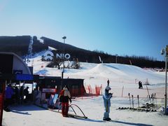 -中旅松花湖滑雪场
