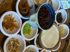 -包整·丝娃娃(一览甲秀楼风景店)