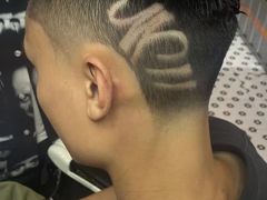 -鸿通城购物中心