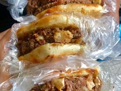 烧饼夹牛肉-老西关黄老太牛肉烧饼