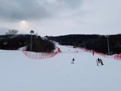 -中旅松花湖滑雪场