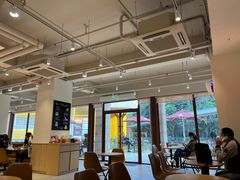 大堂-Tims天好咖啡(华侨城步行街店)