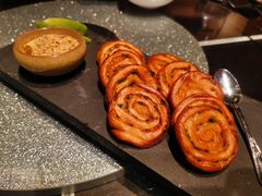 鸭肝酱伴葱油饼-杭州西子湖四季酒店·金沙厅