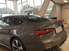 -上海永达奥诚奥迪4S店(申江路店)