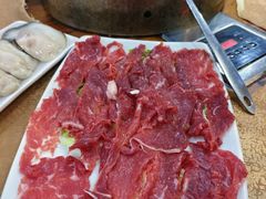鲜牛肉-濠轩阁特色生蚝火锅(水湾路店)