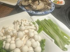 -大匠工房古船木艺术餐厅·猪肚鸡专门店(长白仙岛店)