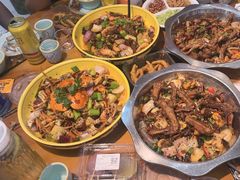-休记光头香辣蟹干锅(绵竹店)