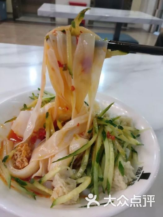 手工凉皮:传统技艺与现代美食的碰撞