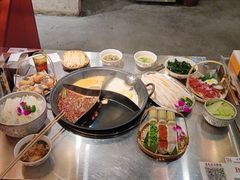 -朱光玉火锅馆·太原旗舰(钟楼街店)