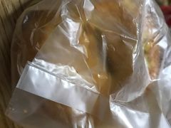 脆皮红豆馅面包-巴黎贝甜(大宁国际商业广场店)