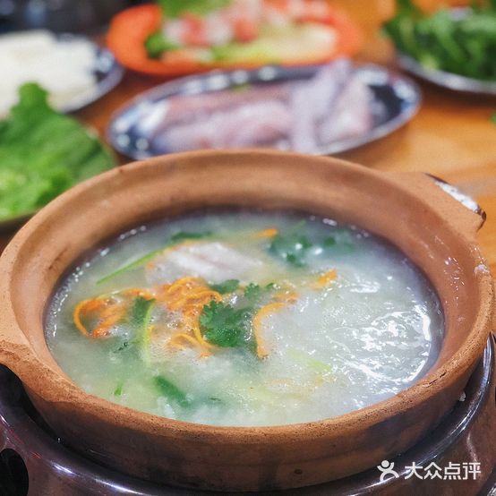 蠔哥粥火锅