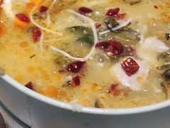迷你酸菜鱼明火锅-卢家妈妈·西餐厨房(卜蜂中心店)