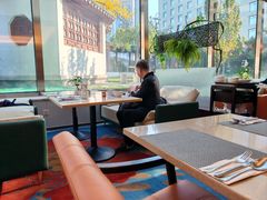 -亮马河饭店翠雅咖啡厅