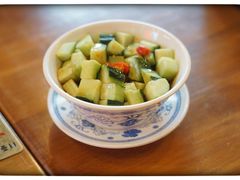 捞汁黄瓜-炉小二铜锅牛蛙•川湘菜(三里屯店)