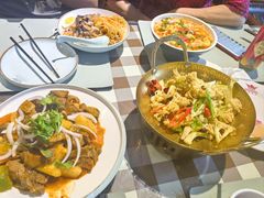 -丝路天山酒店(国际大巴扎店)