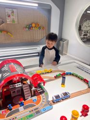-MINI MARS KIDS CLUB亲子家庭中心(长宁天山店)
