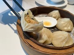 黑猪肉鲜虾小笼包-外婆家(西红门荟聚购物中心店)