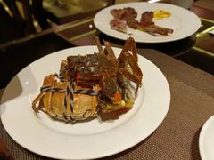 -大中华希尔顿酒店-念自助餐·嗨啤·小龙虾
