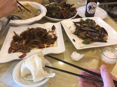 -鹤乡东北菜(崮山路店)