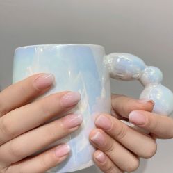 -花岐款式专研健康美甲沙龙