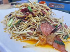 折耳根炒腊肉-贵州人家·酸汤火锅·20年老字号