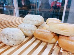-焙丽拾光(麦凯乐直营店)