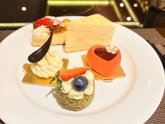 -大中华希尔顿酒店-念自助餐·嗨啤·小龙虾