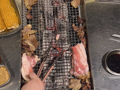 -马路牙子烧烤音乐酒馆(望京店)