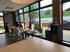 靠窗位-麦当劳(塘厦蛟坪路DT店)